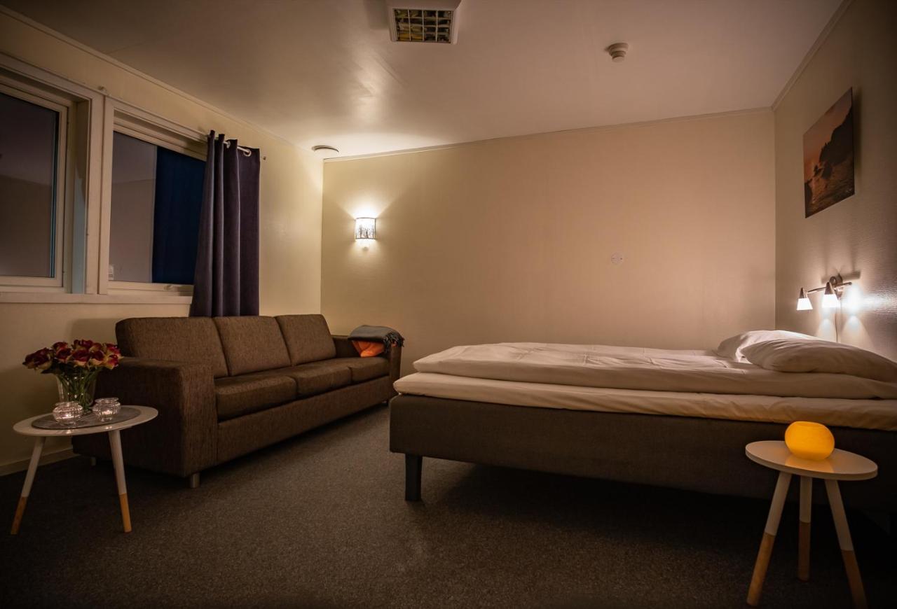 Skagi Bed & Lodge Skaland エクステリア 写真